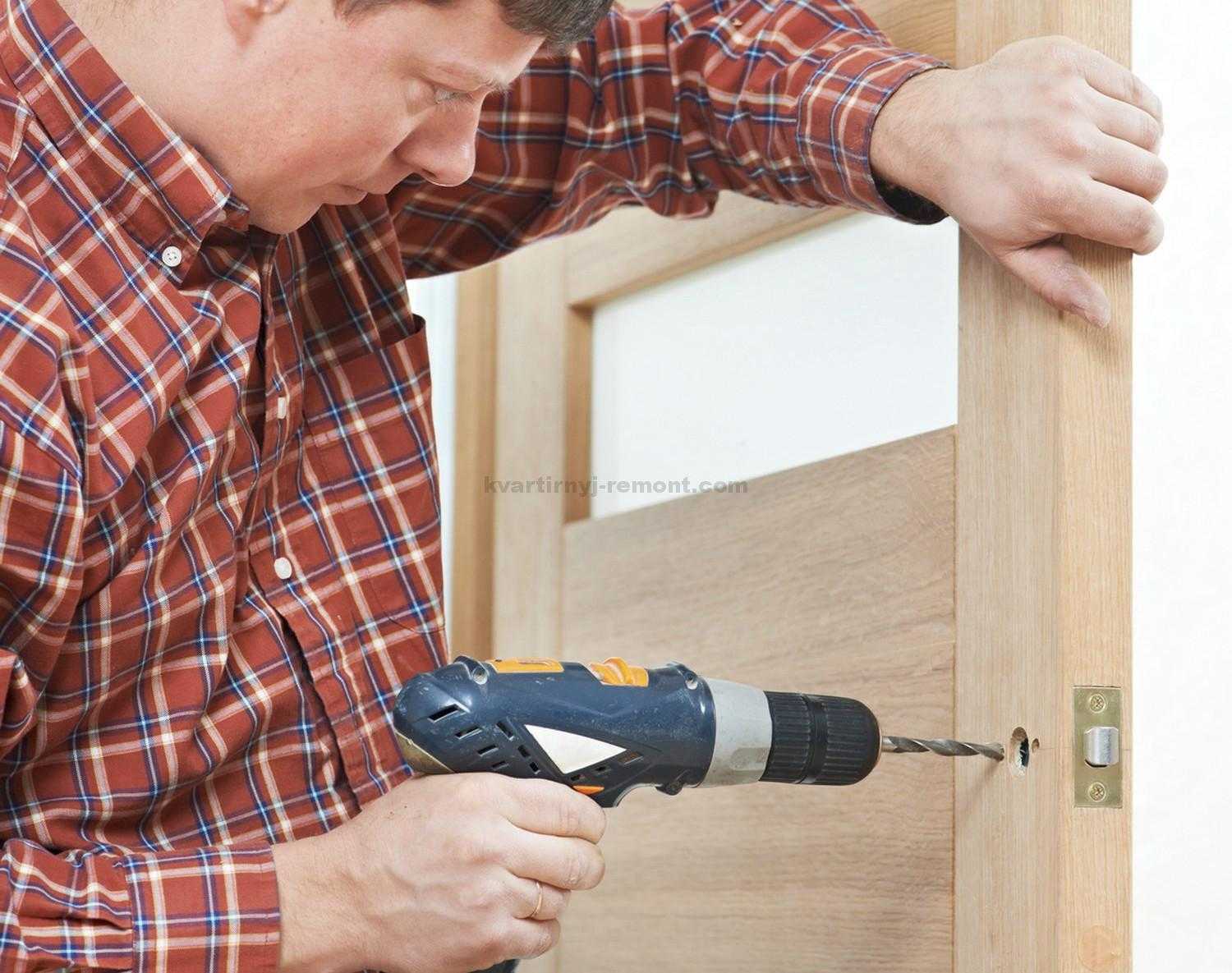 Как правильно установить дверную коробку своими руками