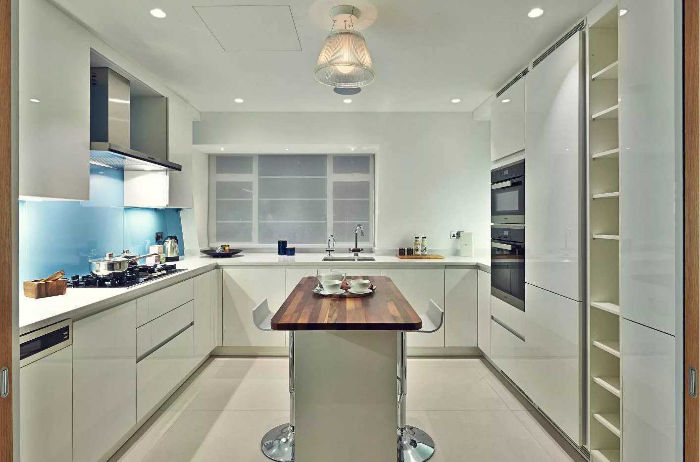 Дизайн кухни в частном доме: как правильно распланировать обустройство своими руками, проекты с окном и небольшой кладовкой, виды кухонь