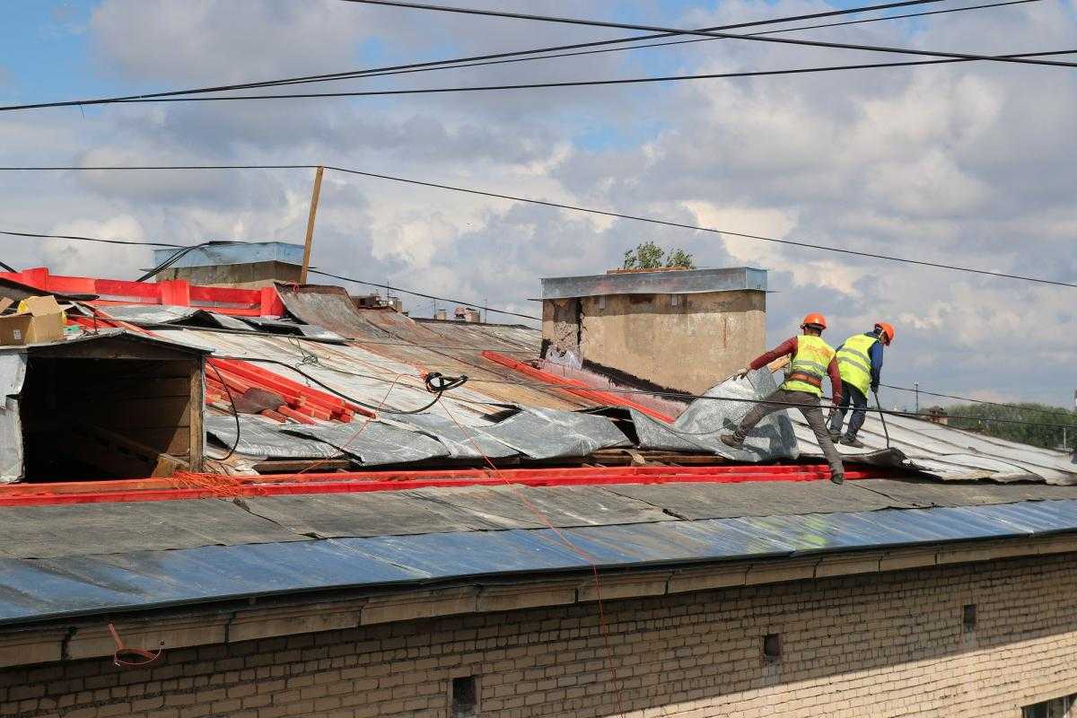 Как происходит ремонт крыши многоквартирного дома в 2019 году