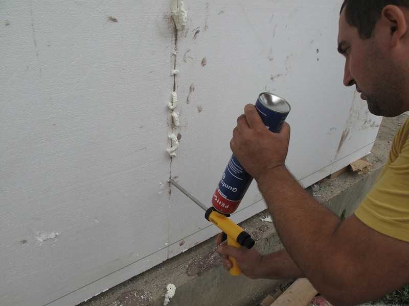 Советы ремонтникам: как заделать входную дверь после установки? материалы для работы
