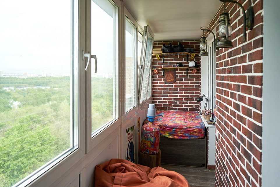 Кирпичный балкон — современные проекты и рекомендации как декорировать балкон кирпичом (175 фото)
