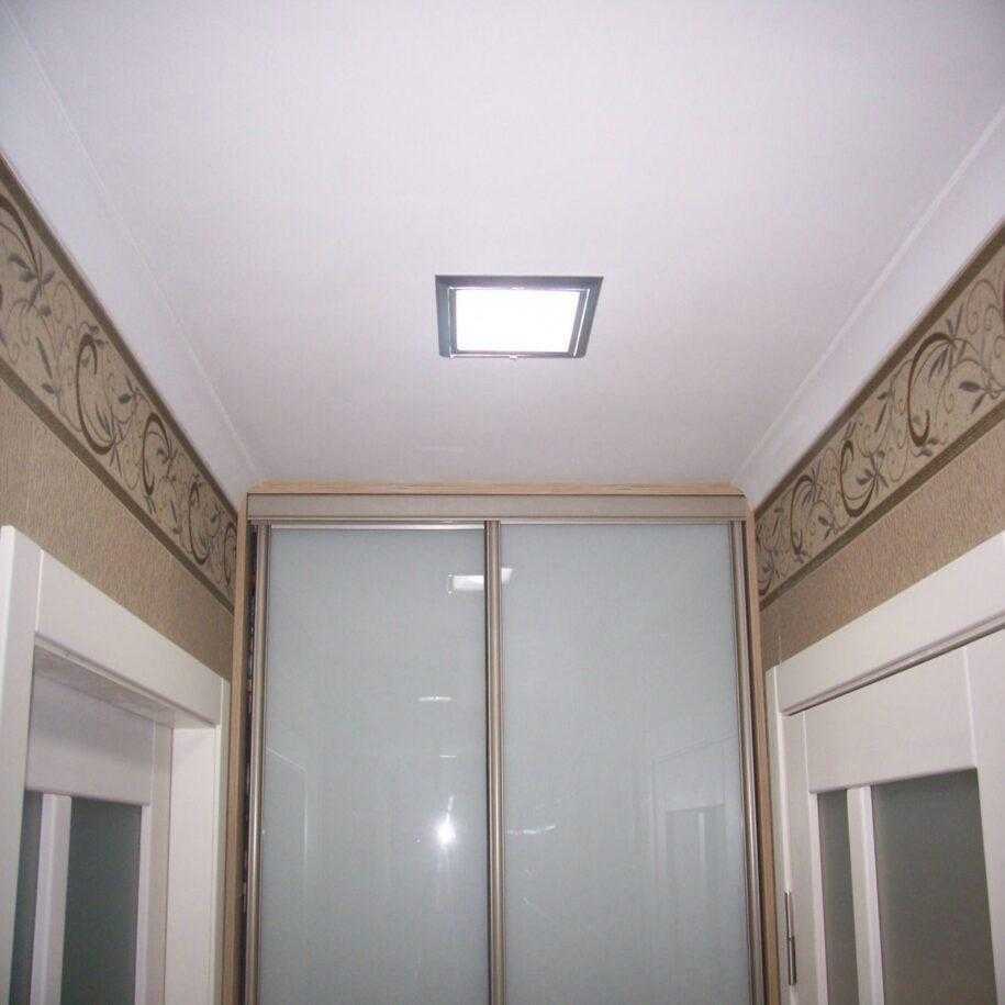 Натяжной потолок для коридора фото